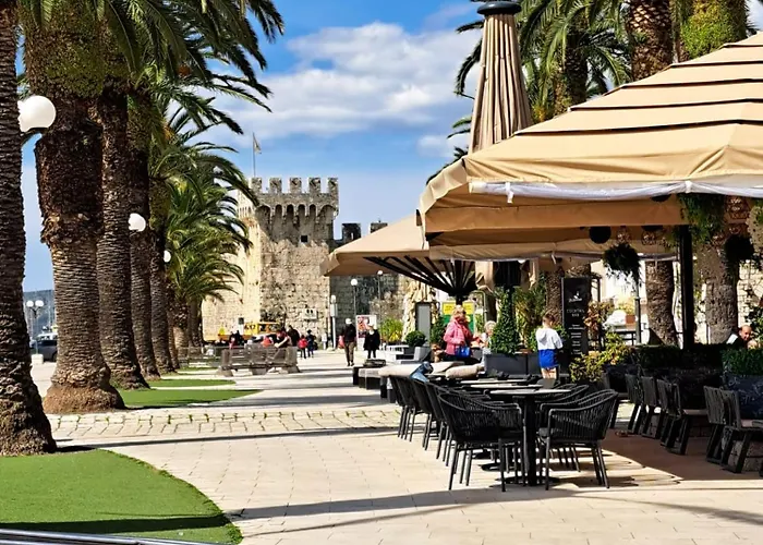 Trogir Holiday House