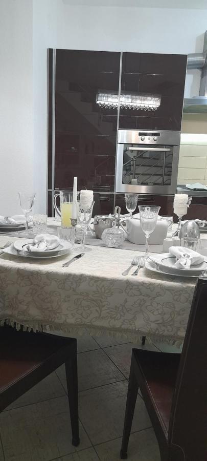 House Apartment *